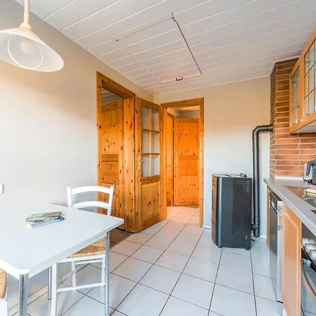 With Private Garden Holiday home